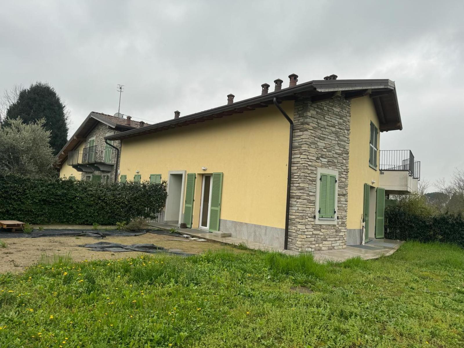 Park 20 Guest House Azzate Bagian luar foto
